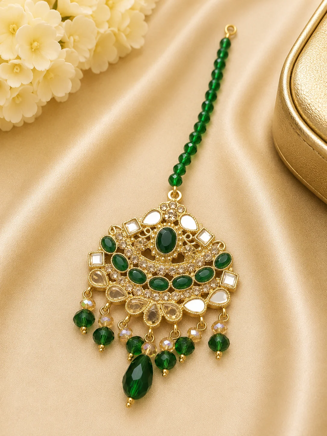 Luxury Emerald Green Kundan Maang Tikka